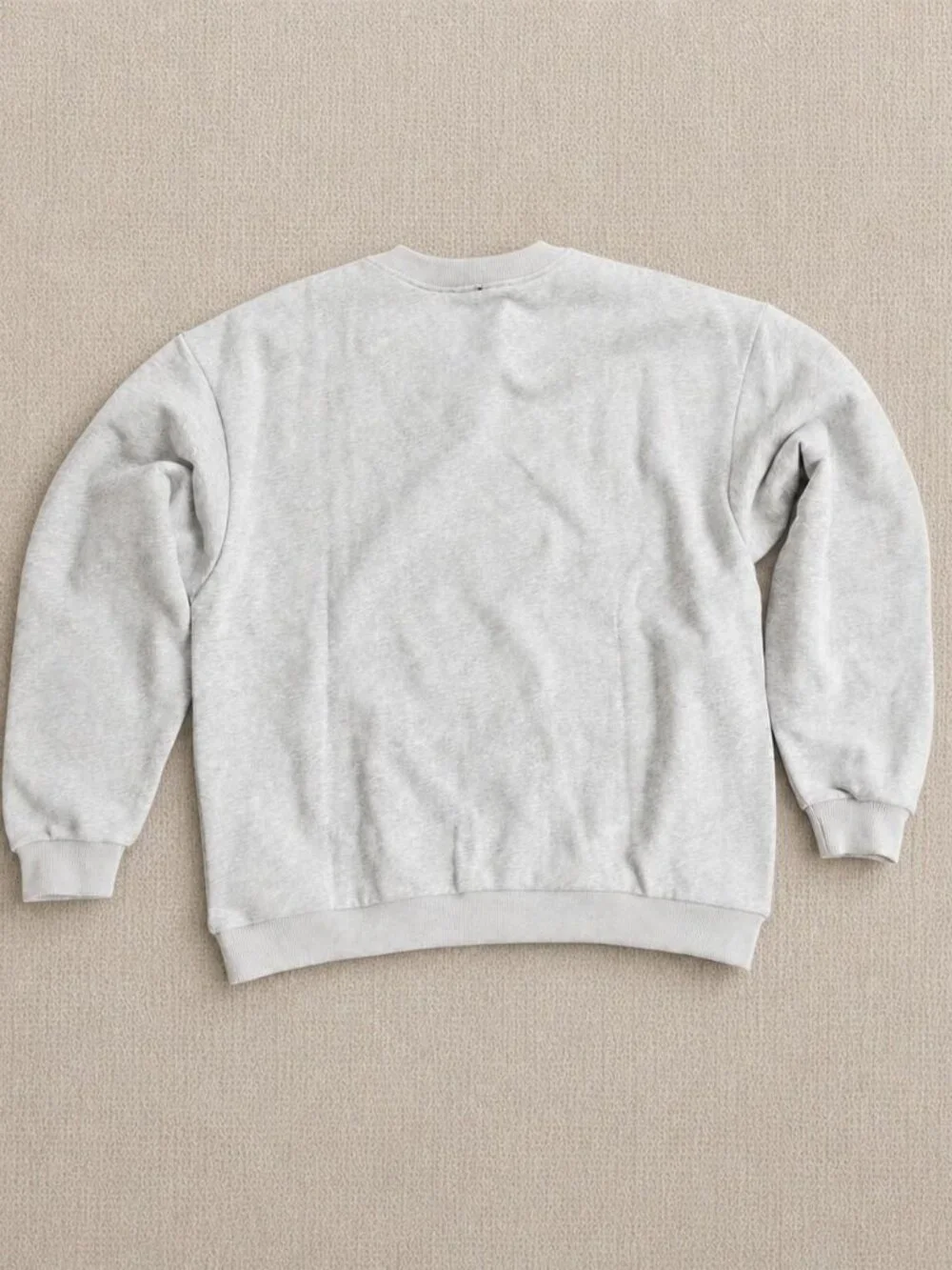 Size M - Alo Yoga Accolade Crew Neck Pullover Grey